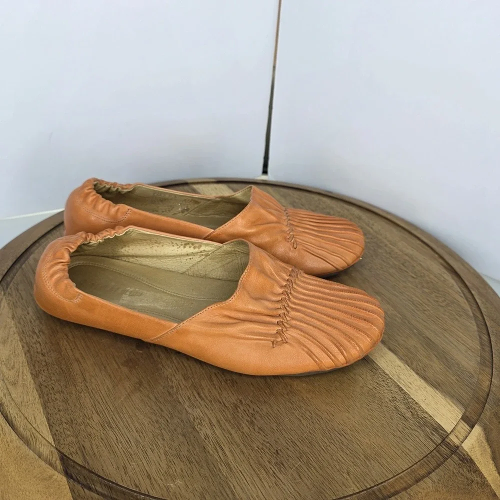 Chocolat Blu Cam Orange Leather Flats Siz 8.5 Ballet Peach Scrunched Slip On
